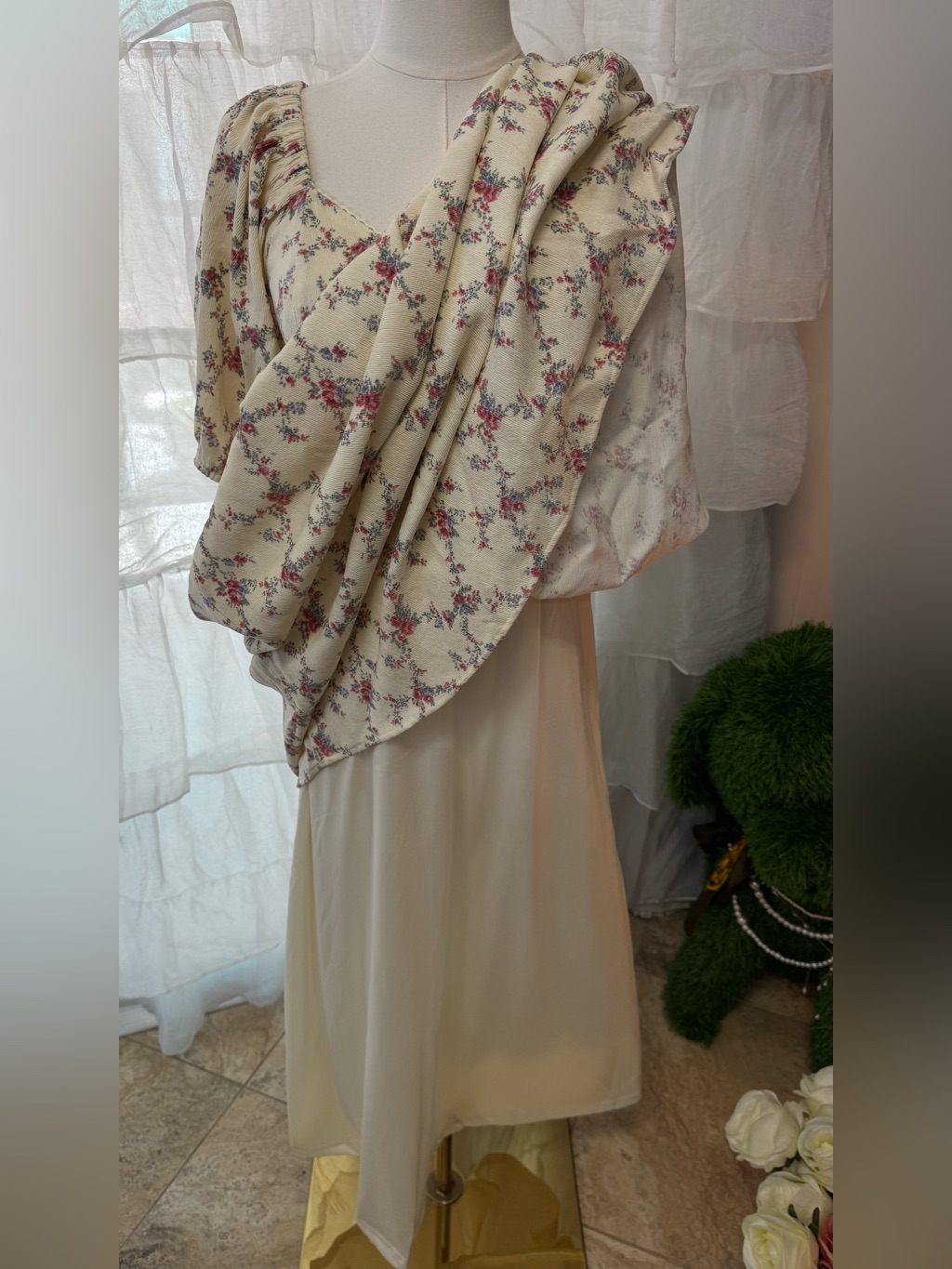 Nwt Pink Desert Floral Corduroy Midi Dress With Puff Sleeves Cream — image 5 of 8